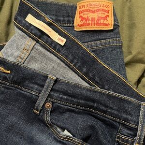Levi's Dark Indigo Straight Jeans with Contrast Stitching